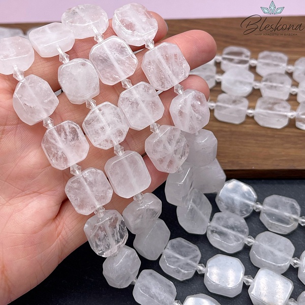 Горный хрусталь фриформ плоский 14*14 мм