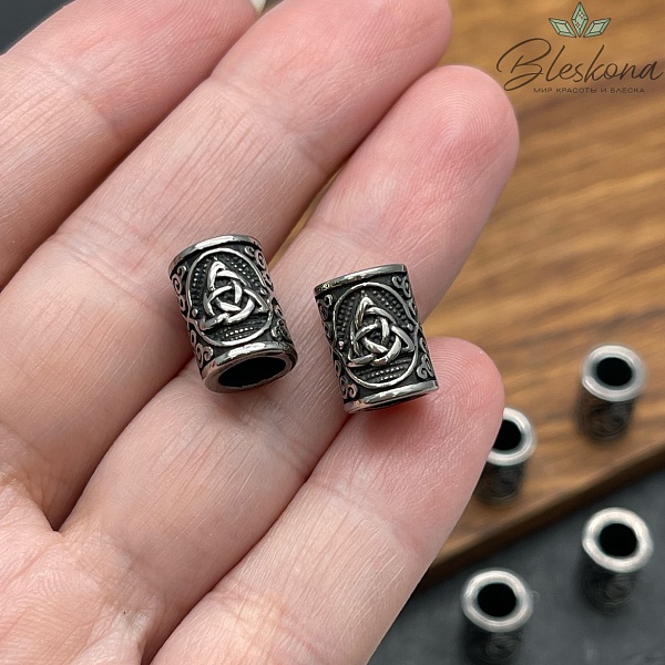 Руна Трикветр, цвет серебро 8,8*12 мм 