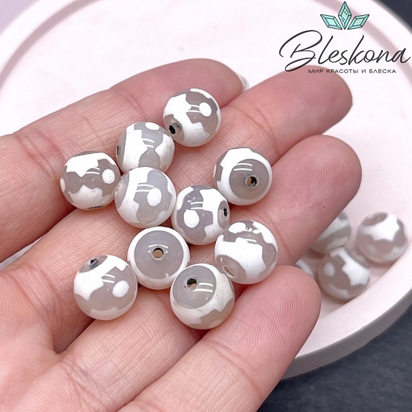 Бусина Дзи 3 глаза и мирный крест серо-белый шар 10 мм уп.10 шт.
