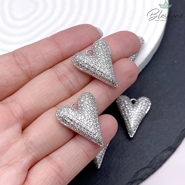 24,5*20 мм, Цвет серебро, Подвеска сердце дутое цирконы
