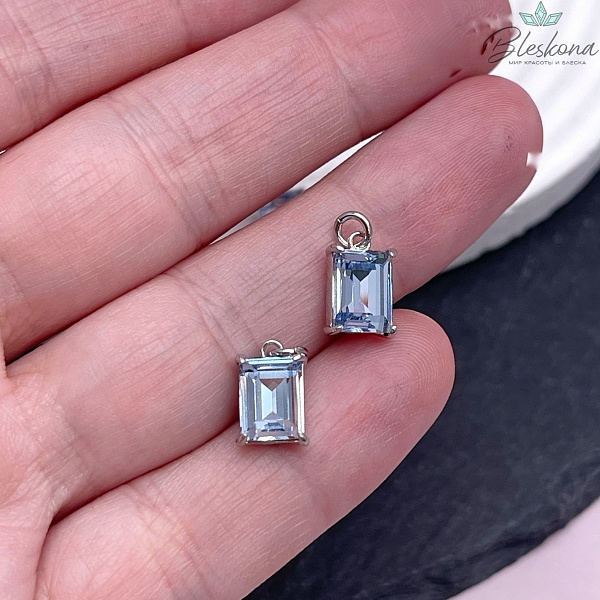 8*5 мм, Цвет серебро, Подвеска прямоугольник светло- синий циркон