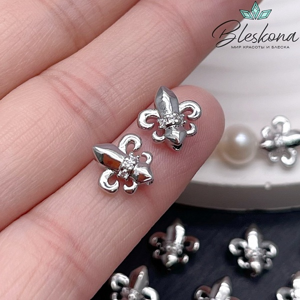 10*9,8 мм Цвет серебро, Бусина королевская лилия цирконы