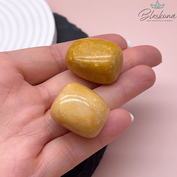 Жадеит желтый галтовка 28-35 мм