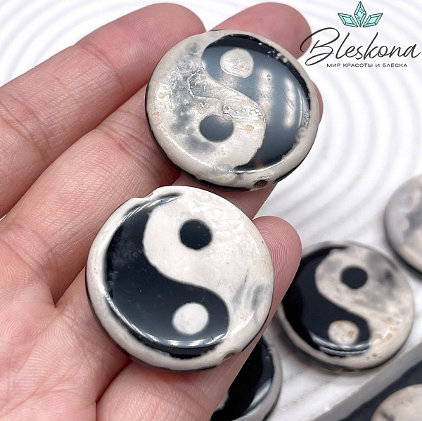 Бусина Дзи Инь-Янь черно-белая 30 мм