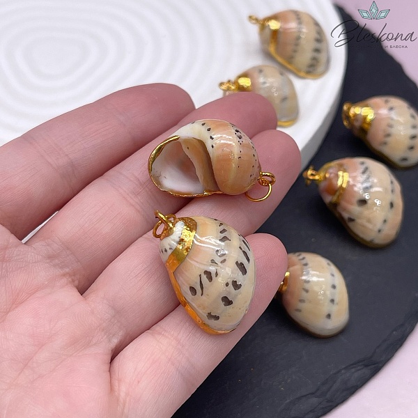 (26-30)*(15-16) мм, Цвет золото, Подвеска Ракушка в крапинку