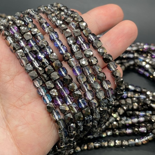 5 мм Стекло Lux, куб огранка, цвет коричневый с фиолетовым отливом