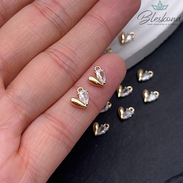 8*6,5 мм, Цвет золото, Подвеска сердце с цирконом 