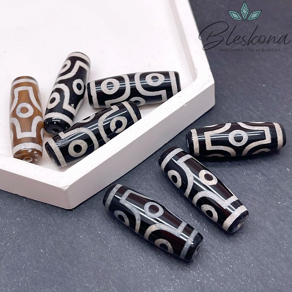 Бусина Дзи 6 глаз черно-белый бочонок 30*11 мм