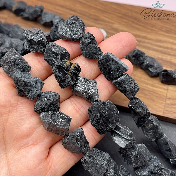 Турмалин черный (Шерл) куски (14-20)*(12-17) мм