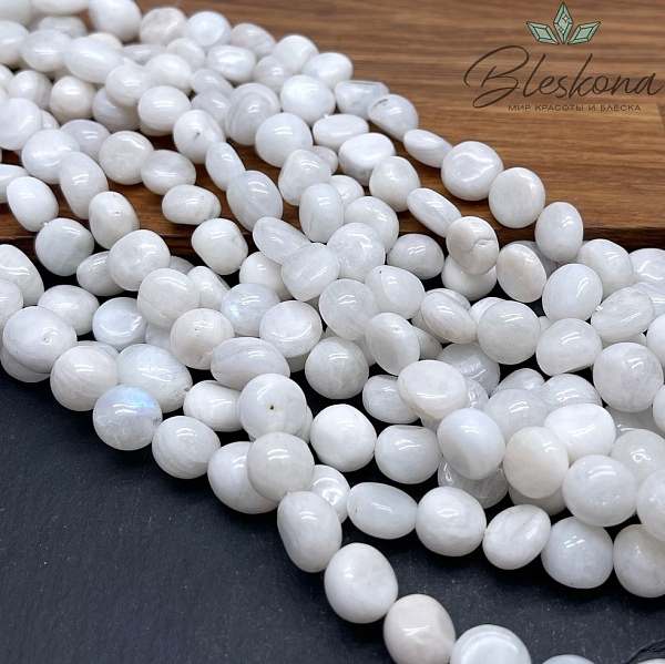 Лунный камень галтовка №2 (12-14)*(10-11) мм