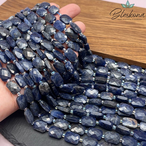 Содалит плоский прямоугольник огранка 12*8 мм