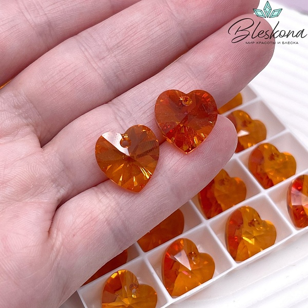 6228 Xilion Heart 14,4*14 мм Crystal Astral Pink (API)