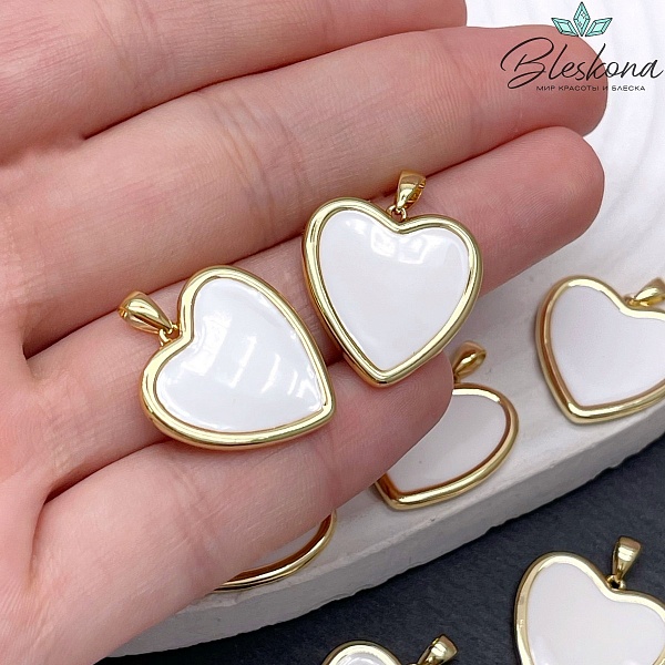 20мм, цвет золото,Подвеска Сердце, белая эмаль  Люкс