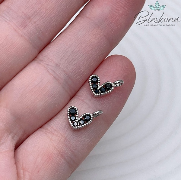 8*9,5 мм Цвет серебро, Подвеска сердце черные цирконы