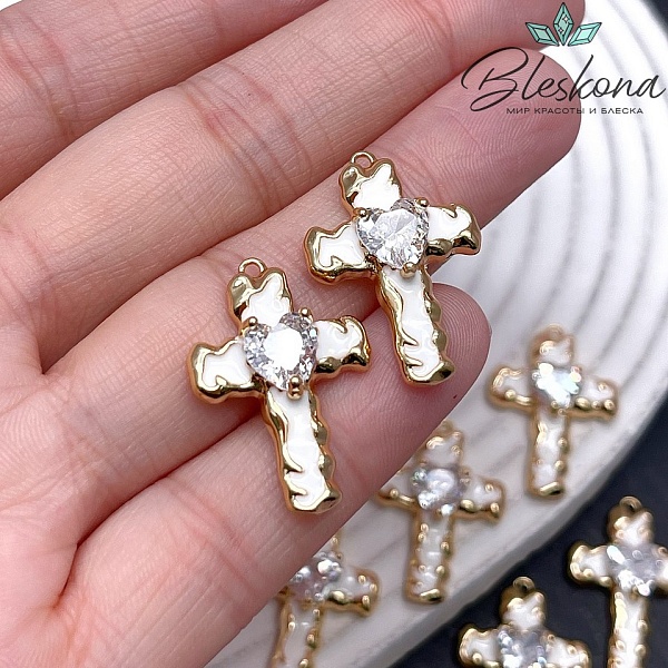 25,6*17,5 мм Цвет золото, Подвеска Крест белая эмаль циркон