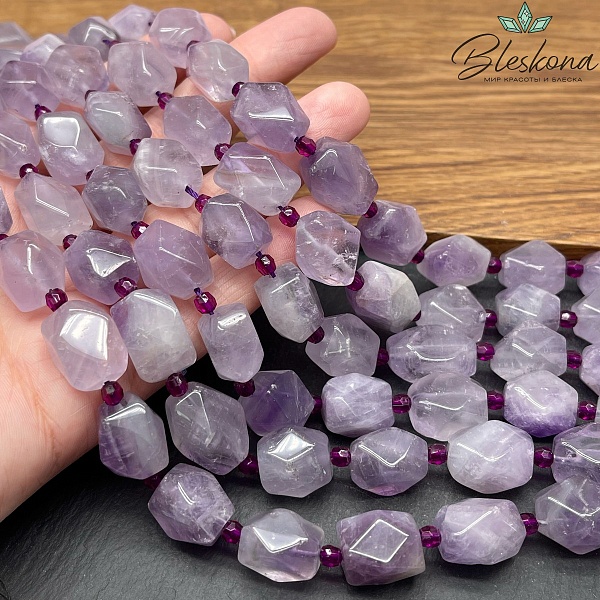 Аметист лавандовый фриформ огранка (14-15)*(11-12) мм