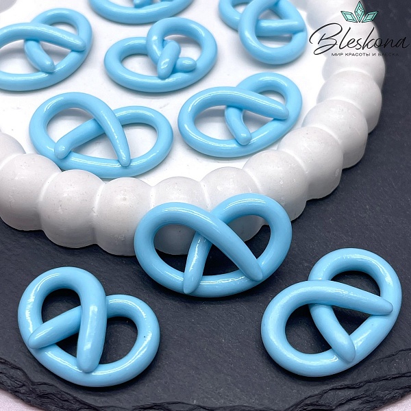 24*34 мм Подвеска Крендель голубой