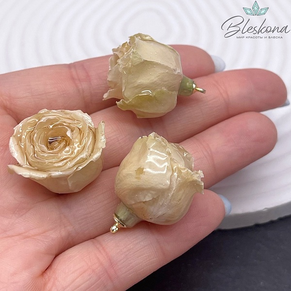 25-29 мм, Цвет золото, Подвеска роза в эпоксидной смоле №5