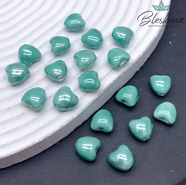 10 мм Бусина сердце, керамика цвет темно-зеленый