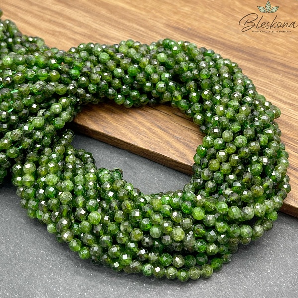 Хромдиопсид алмазная огранка 4,5 мм