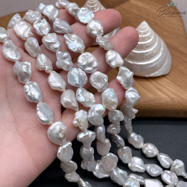 Жемчуг барочный белый 9-10 мм 