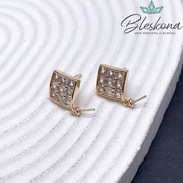 17*15 мм Цвет золото, Пусеты ромб с цирконами и штифтом под вклейку