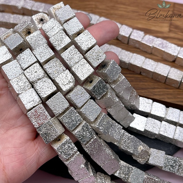 10 мм Гематин имитация, пористый, цвет светлое серебро, куб