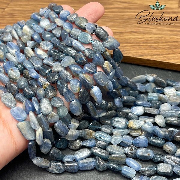 Кианит галтовка №1 (10-12)*(6-7) мм