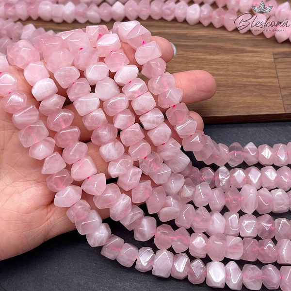 Мадагаскарский Розовый кварц фриформ огранка (9-10)*(9-11) мм