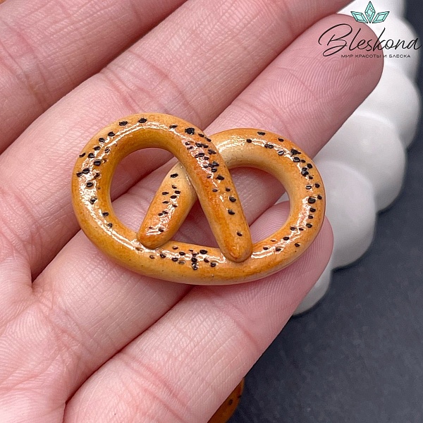 24*34 мм Подвеска Крендель с маком