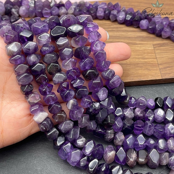 Аметист фриформ огранка (9-10)*(9-11) мм