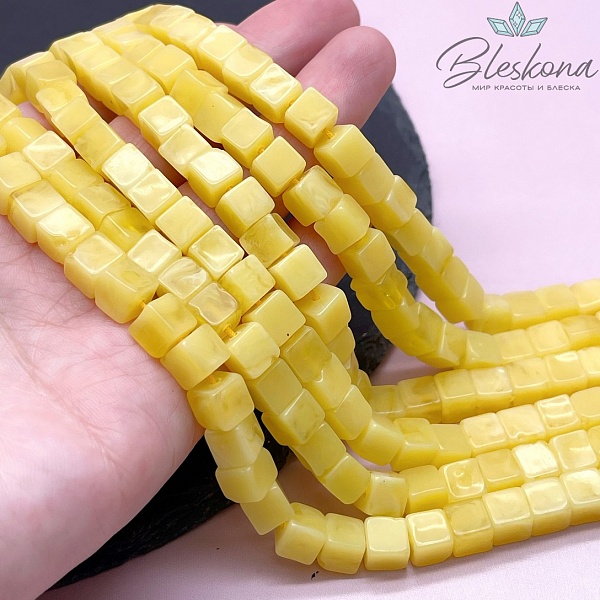 Янтарь желтый куб 7мм