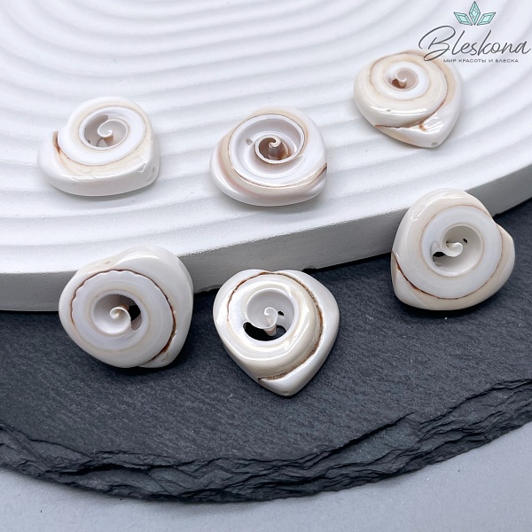 Бусина перламутр сердце 18 мм