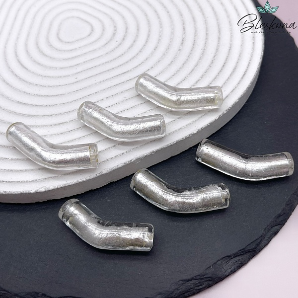 37-39 мм Бусина Трубочка белая