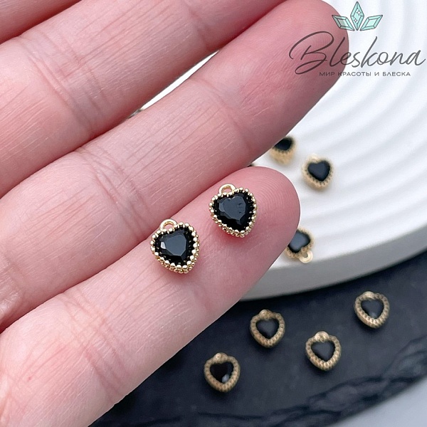 8*6,5 мм Цвет золото, Подвеска Сердце мини черный циркон