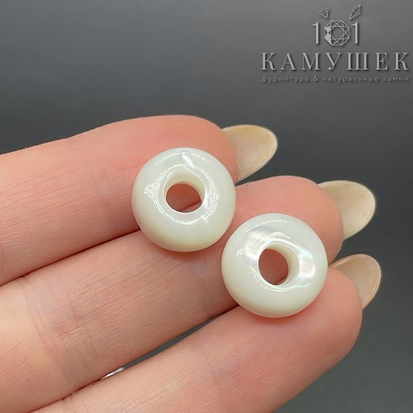 Подвеска перламутр бублик белый 14 мм 