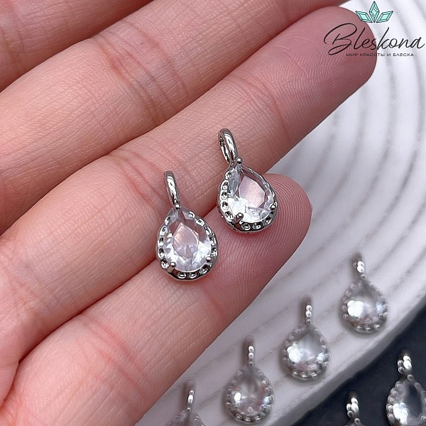 15,4*8,2 мм Цвет серебро, Подвеска капля с белым цирконом 
