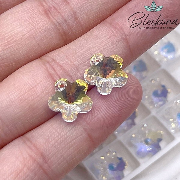 6744 Flower Pendant 12 mm Crystal Aurore Boreale (AB)