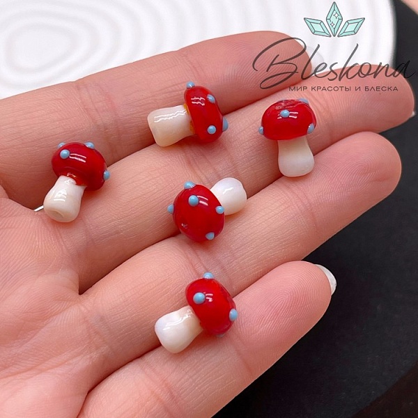 12*10 мм Бусина гриб красный с голубыми точками