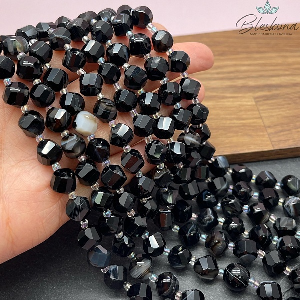 Агат черный с прожилками огранка прямоугольная 10 мм