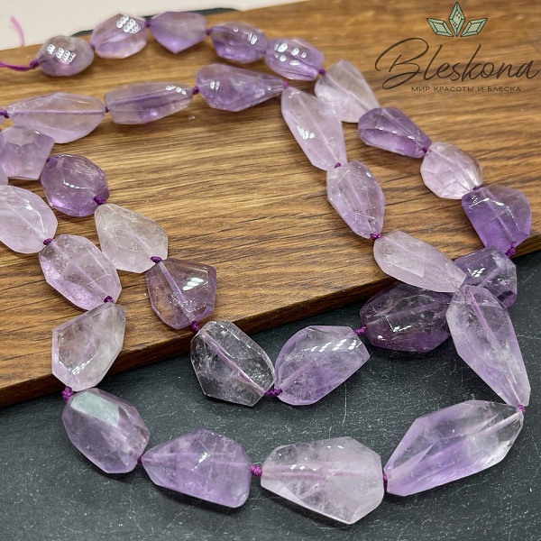 Аметист лавандовый фриформ огранка 15-18 мм