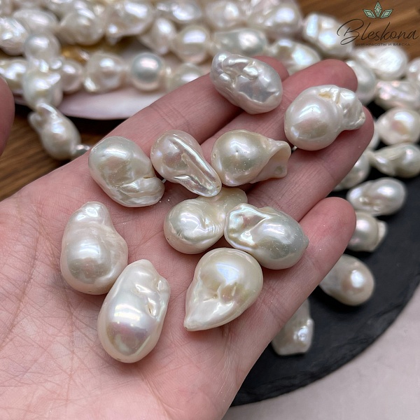 Жемчуг Барокко крупный белый штучно ~ (17-24)*(13-16) мм 