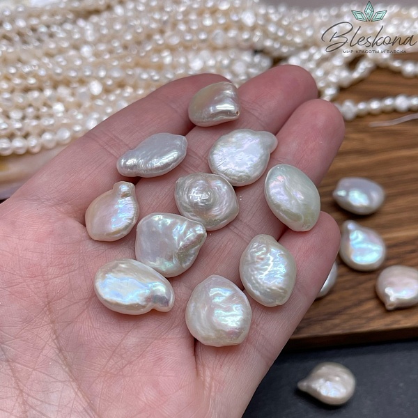 Жемчуг Барокко белый капля штучно ~ (15-18)*(13-14) мм 