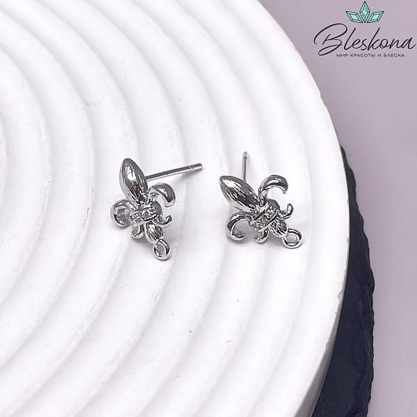 13*10 мм Цвет серебро, Пусеты Королевская лилия цирконы