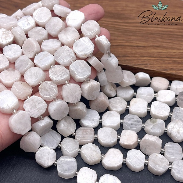 Лунный камень плоский квадрат фриформ 11-12 мм
