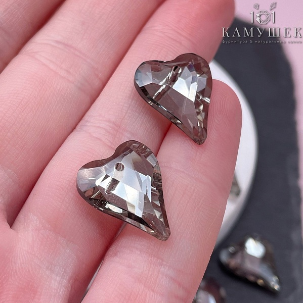 17,5*14,5 мм, Подвеска сердце стекло белое с переливом (Satin F) уп. 2 шт