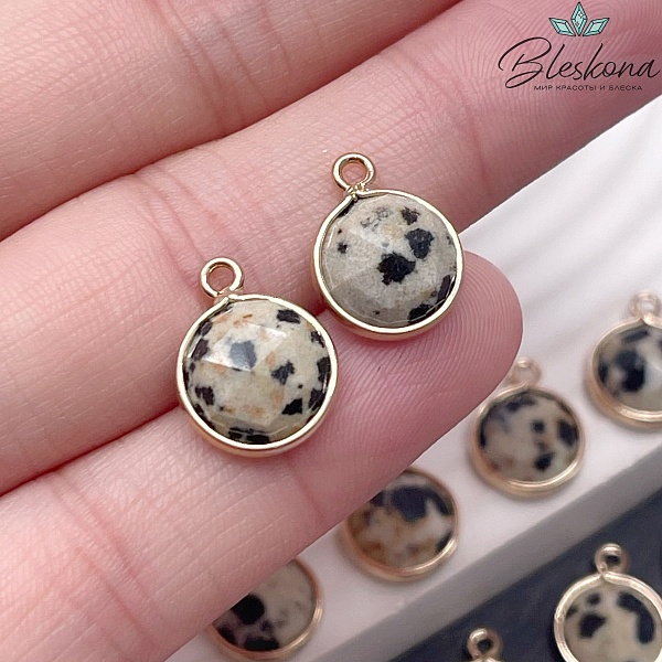 11 мм Цвет золото, Подвеска круг Яшма далматиновая огранка