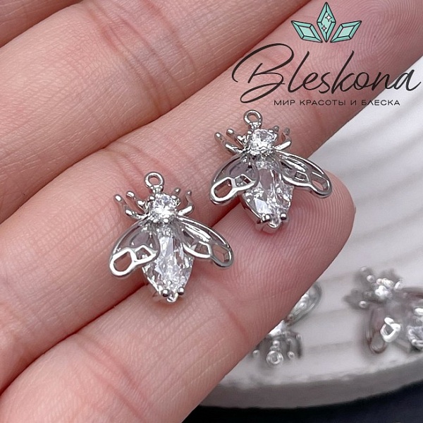 14,8*13,6 мм Цвет серебро, Подвеска Муха с цирконами 