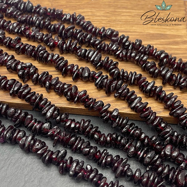 Крошка Гранат ширина бусин ~ 6-10 мм