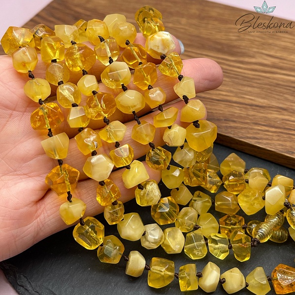 Янтарь микс галтовка огранка 8-12 мм 